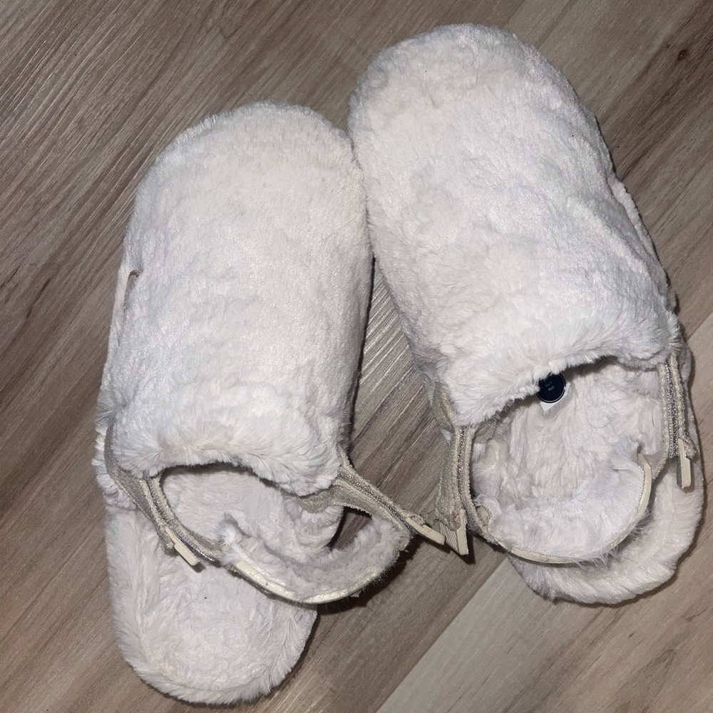Nike White Fluffy Slippers